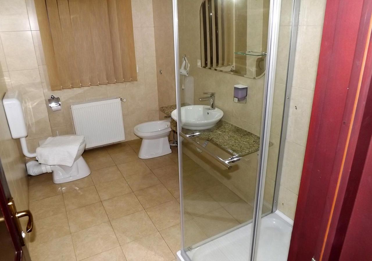 Prolex Turism Srl Hotel Bran  Bagian luar foto